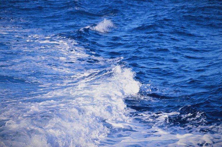 Синее море